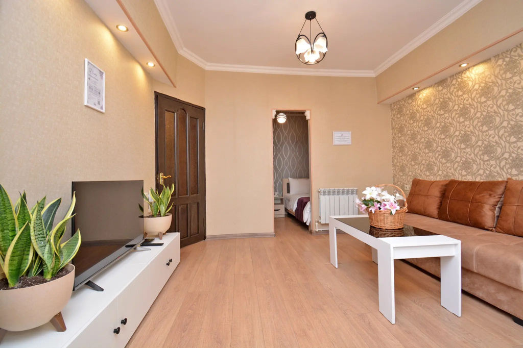 Zavaryan 57/19 Kv 26 Apartments