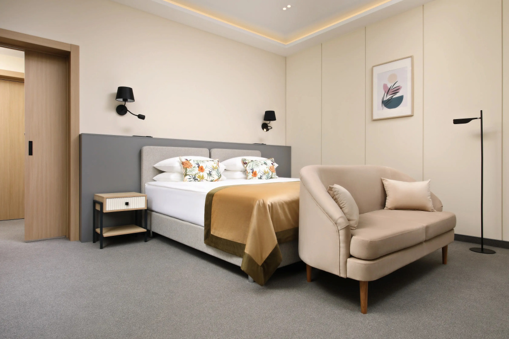 Double Junior Suite with view (full double bed)