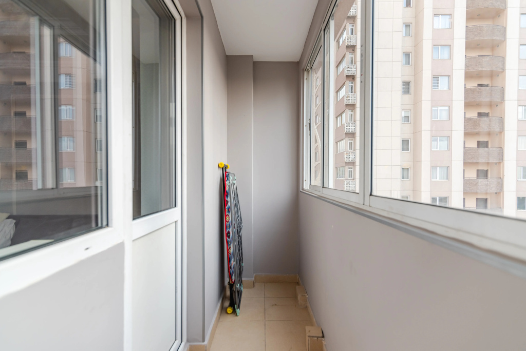 Prostornye Trekhkomnatnye U Trts Mega V Stile Minimalizm Apartments
