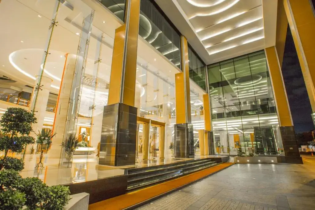 The Grand Fourwings Convention Hotel