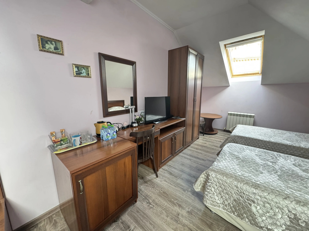 Deluxe Double Attic room (full double bed)