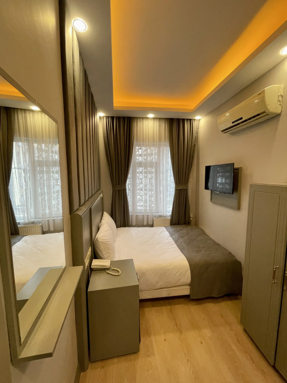 Standard Double room (full double bed)