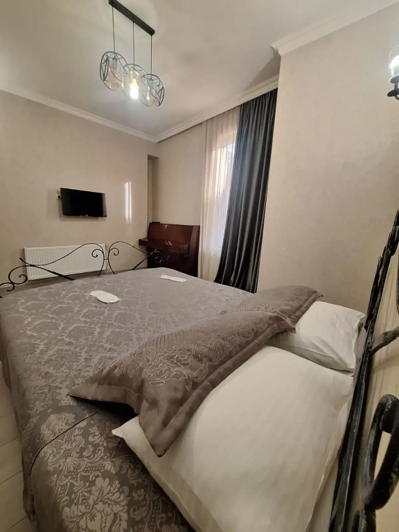Classic Double room (full double bed)