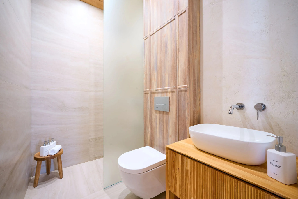 Коттедж  Экоранчо Лодж с двумя спальнями, панорамной ванной и купелью - фото 5