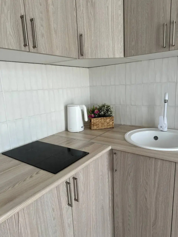 Отель Квартира с Бacсeйнoм в Живoпиcнoм Мeсте ЖК Нolidаy Hоuse 109 в Сукко