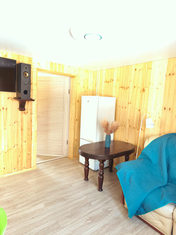 Коттедж с 4 комнатами в Изба/Izba