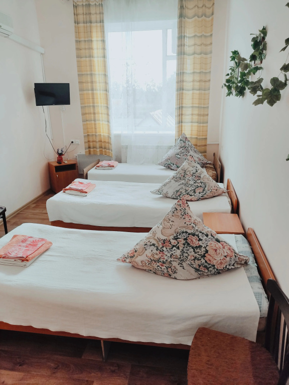 Economy Triple room