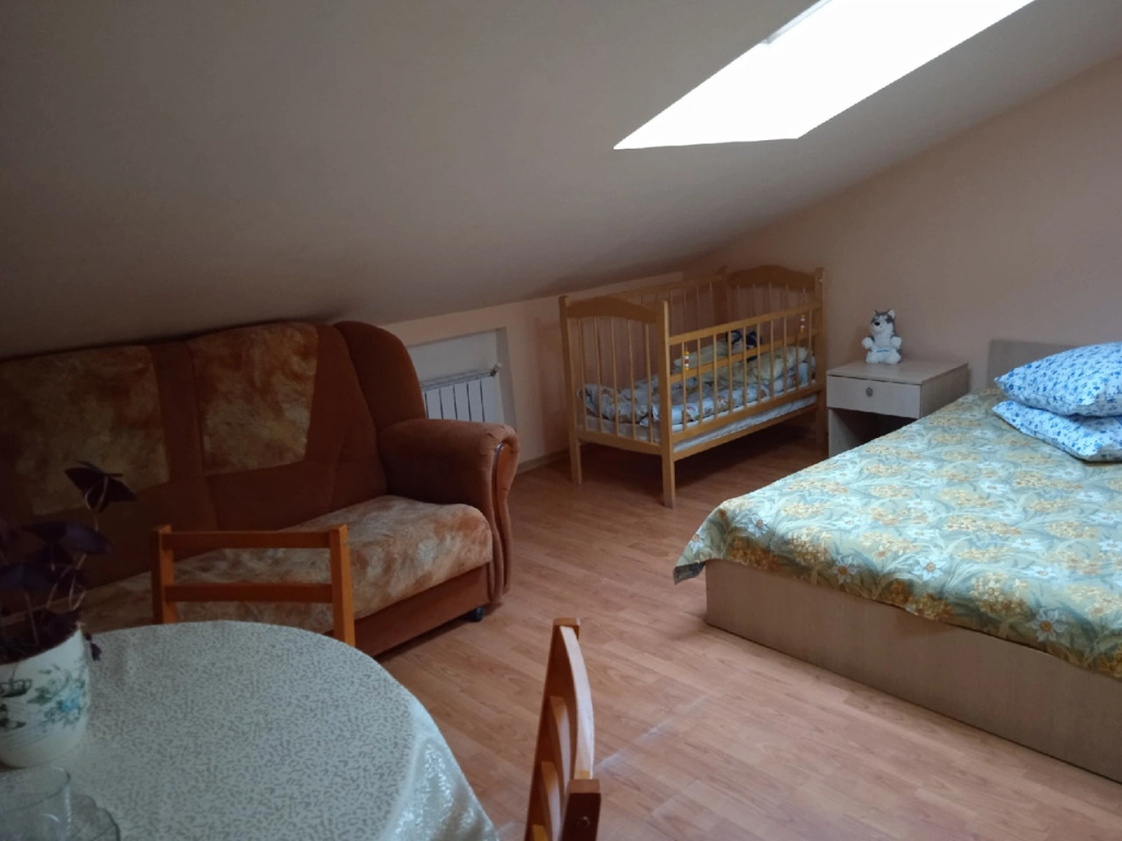 1 Bedroom Standard Family Attic room