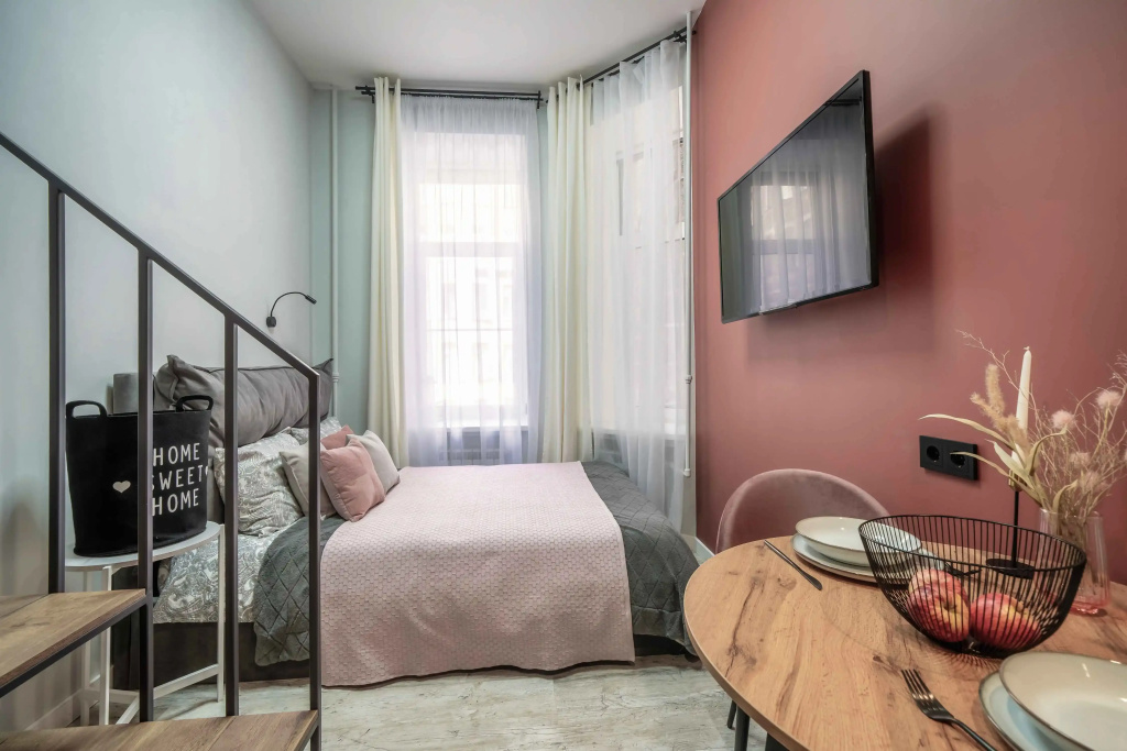 Отель Апартаменты Классические SweetHome на Лиговском 65 в Санкт-Петербурге