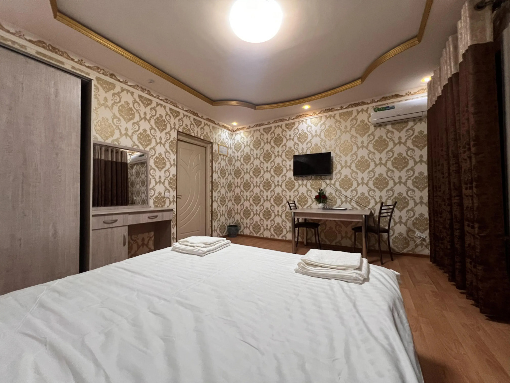 Superior Double room (full double bed)