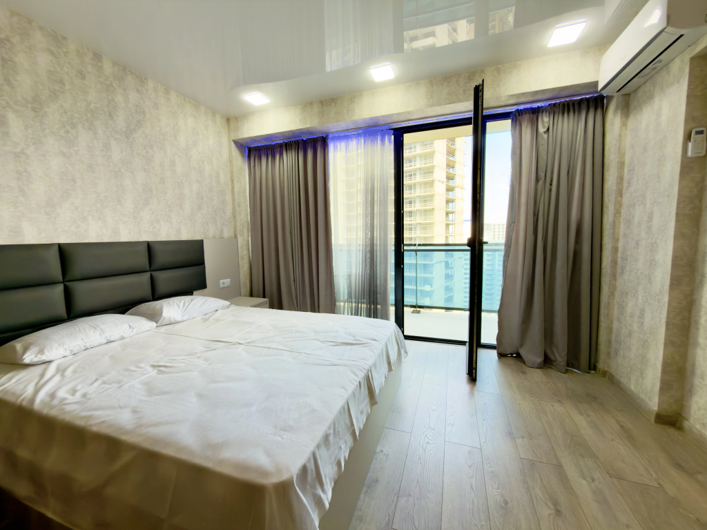 Апартаменты просторные с видом на море в Orbi beach tower — фото