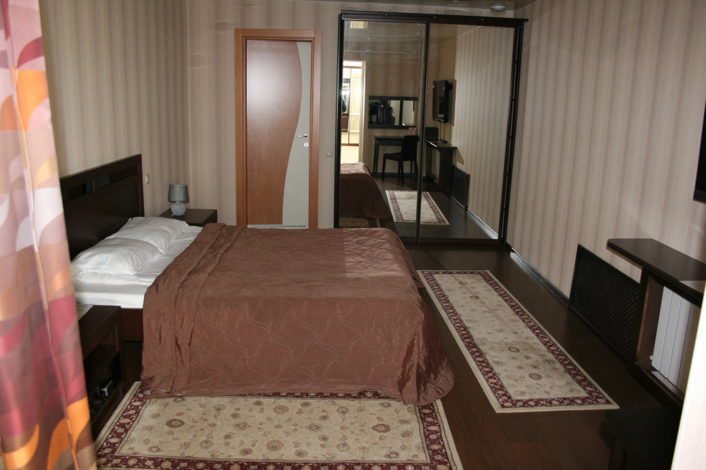 Double Junior Suite (full double bed)
