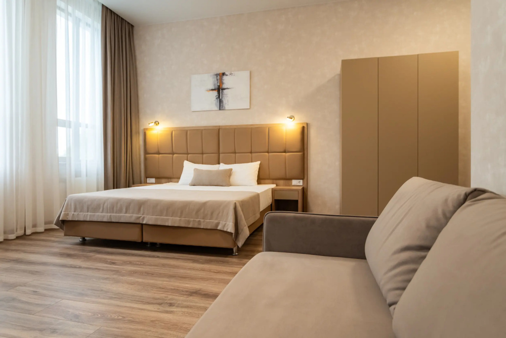 Double Junior Suite with city view (full double bed)