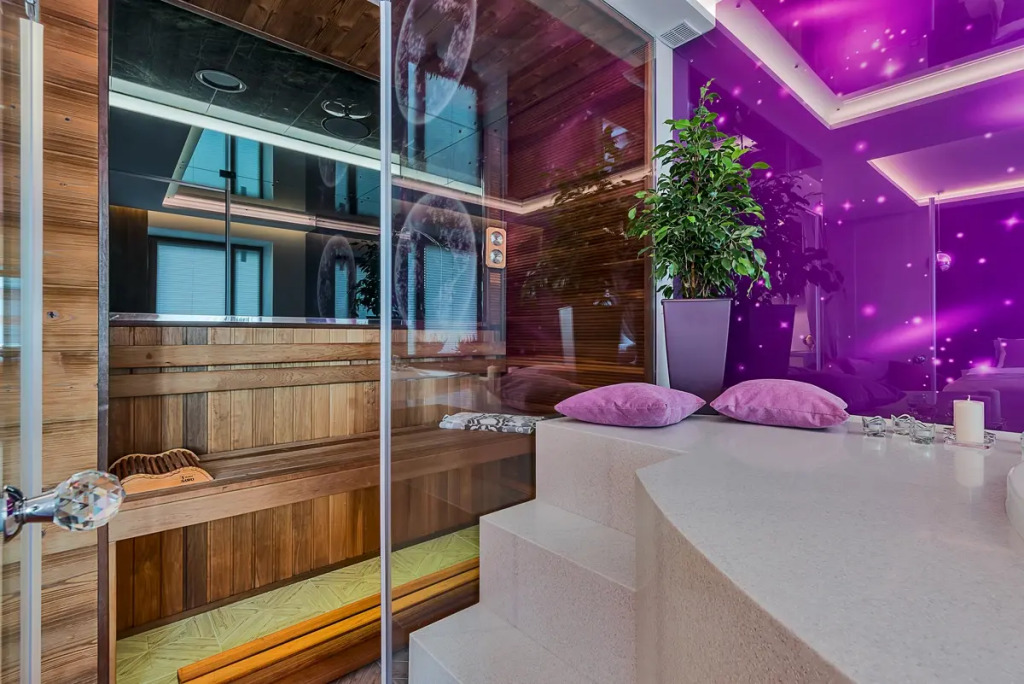 Банкетный зал люкс на большевиков. Сизонс салон красоты. Коллонтай 18 банкетный зал. Клуб lux санкт-петербург. Салон люкс.