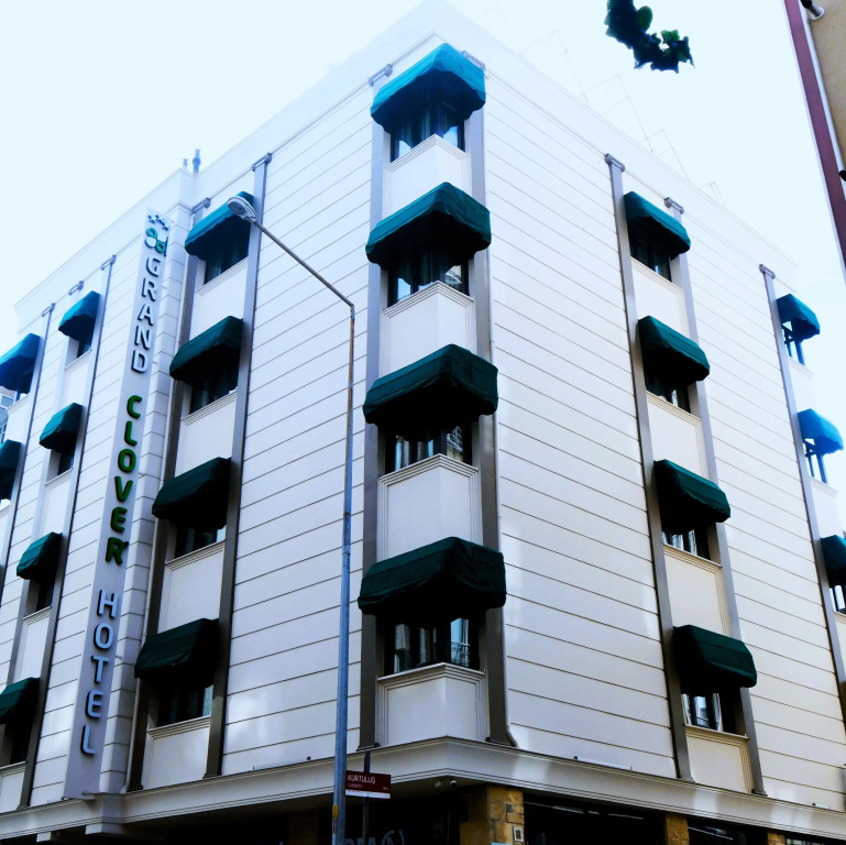 Grand Clover Hotel