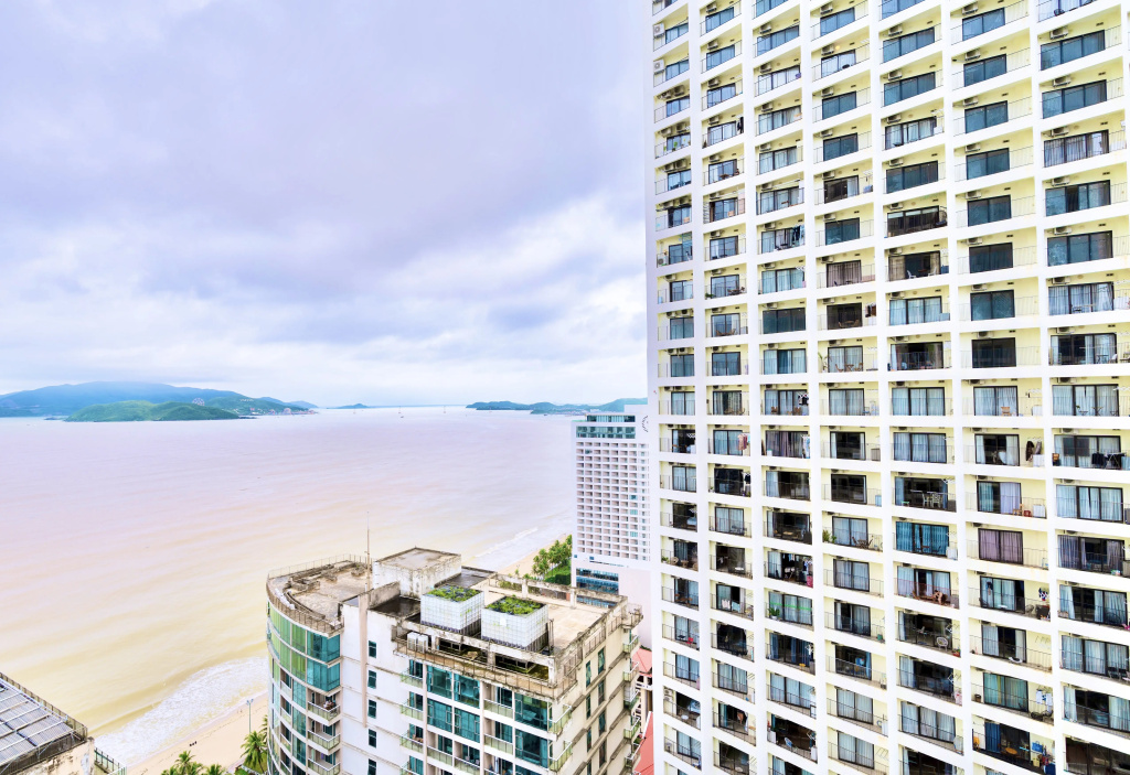 La Casa Nha Trang Gold Coast Tower Walk-To-Beach Apartments