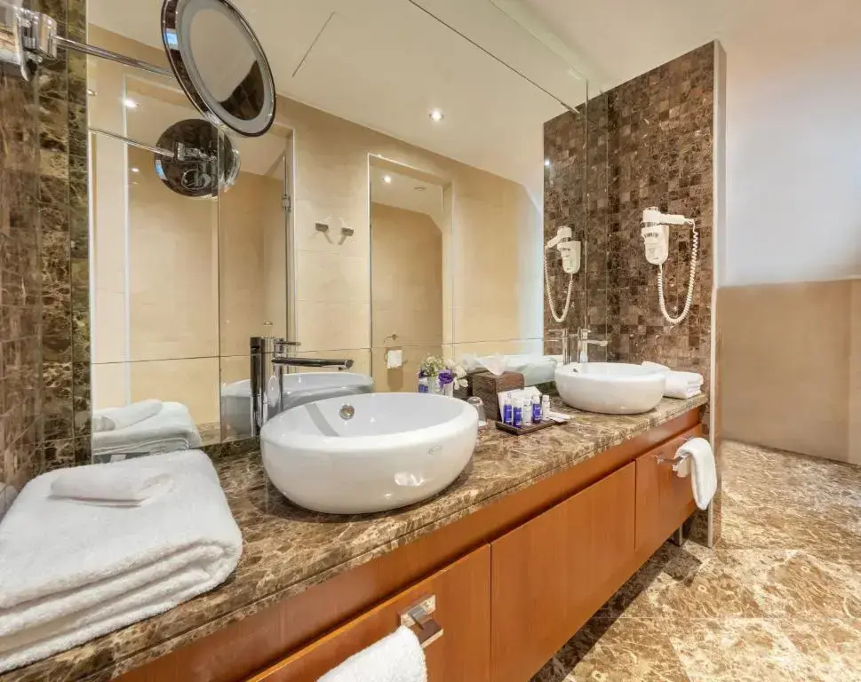 Hotel Crowne Plaza Borjomi by IHG - Chambres