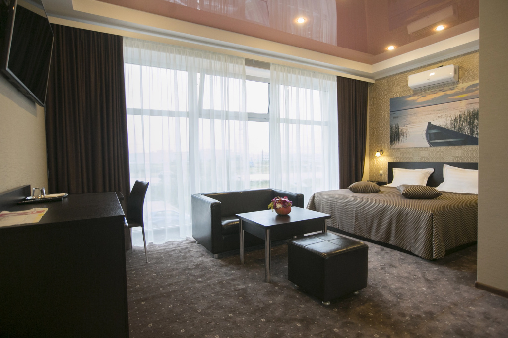 Deluxe Double room with view (full double bed)