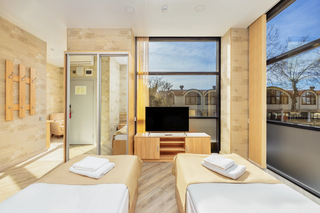 Hotel rivyera Park Otel Room Type - Standard Double room with city view twin beds