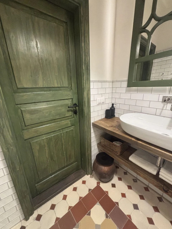 Трёхместный семейный номер Superior с видом на город в Конь в пальто