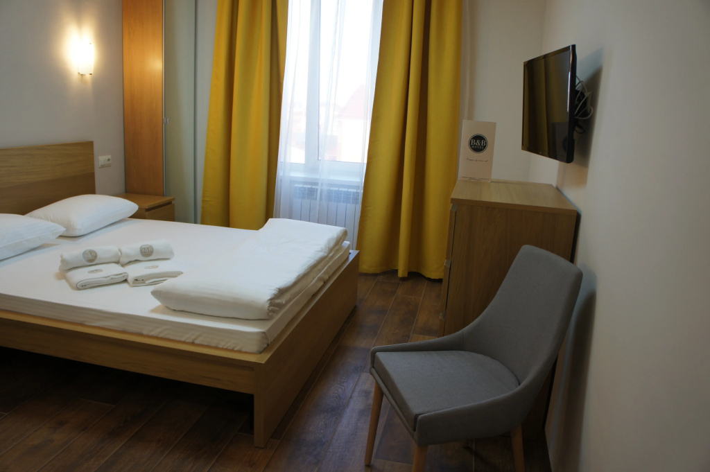 Standard Double room (full double bed)