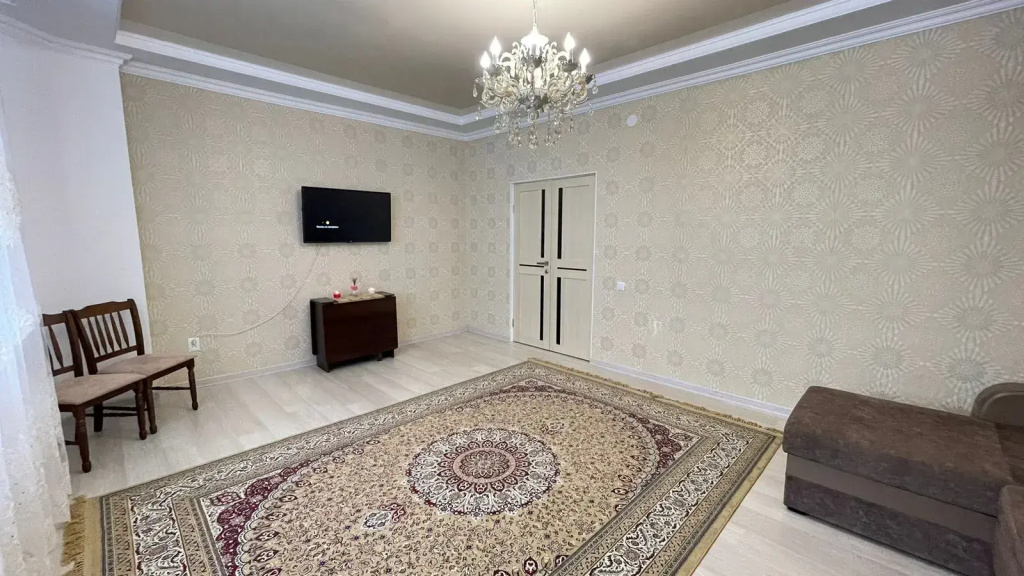 Prostornye 2-Kh Komnatnye Apartments