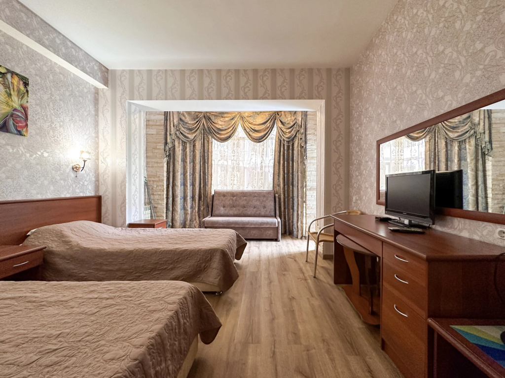 Standard Double room with balcony (twin beds)