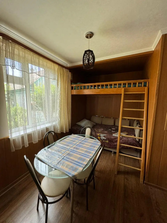 Люкс с балконом и с видом на бассейн в Сказка