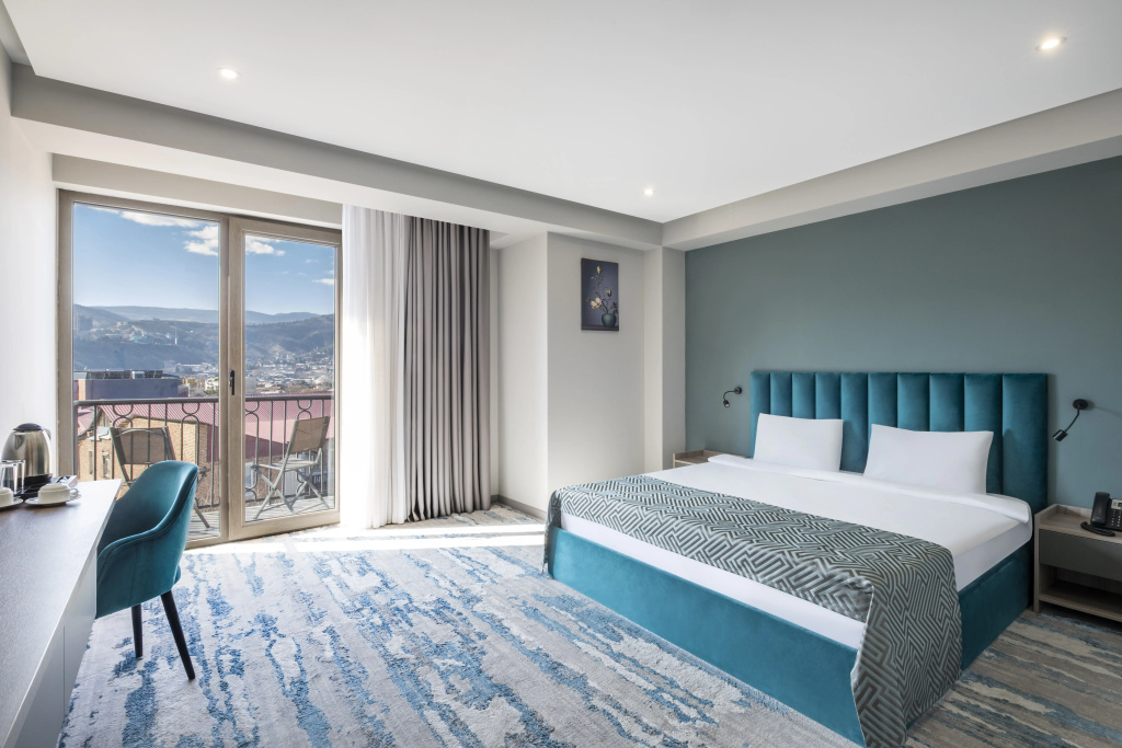 Standard Double room with balcony (full double bed)