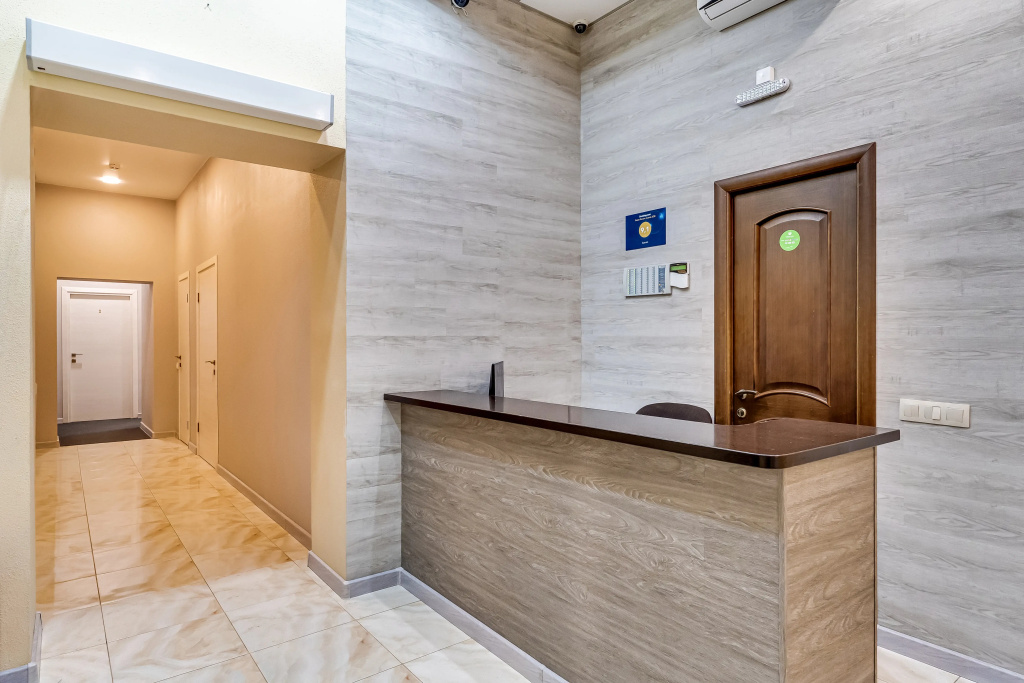 Lobby & Reception