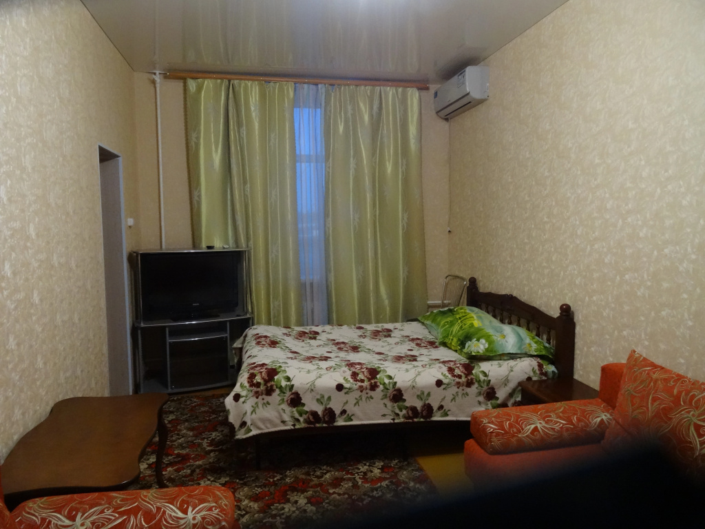 Double Studio (full double bed)