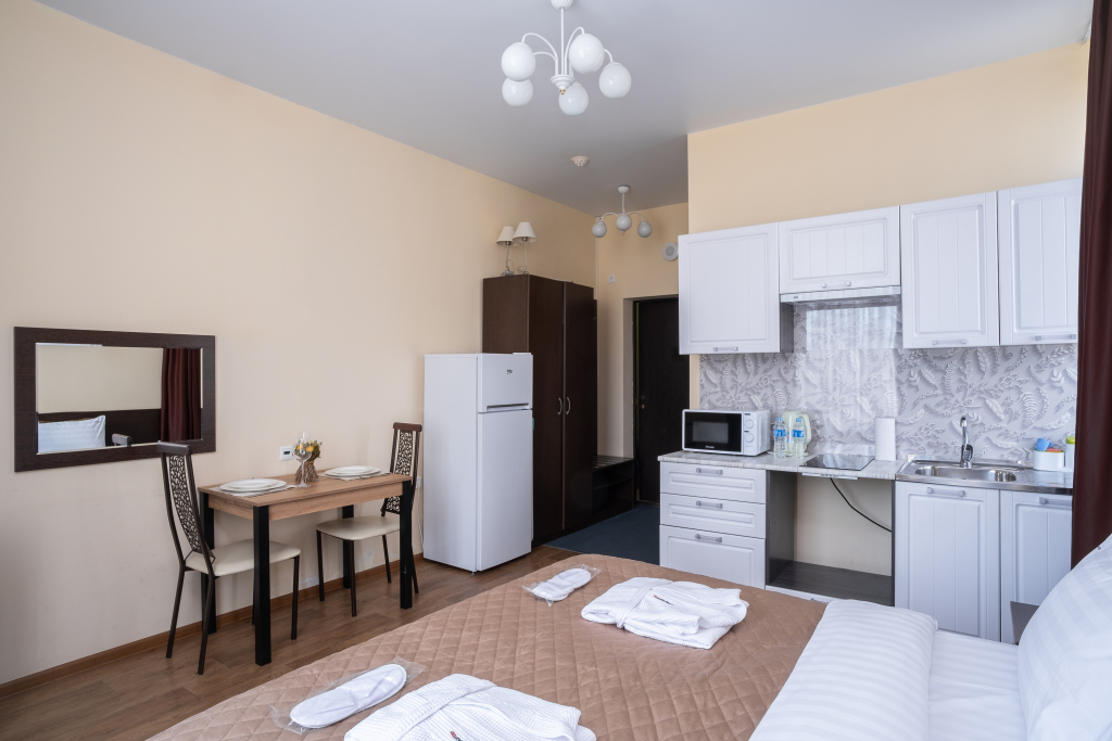 Апартаменты red apartments. Red apartments адлер. шкиперская 11 адлер. апартаменты sea side. апартаменты sea side адлер.