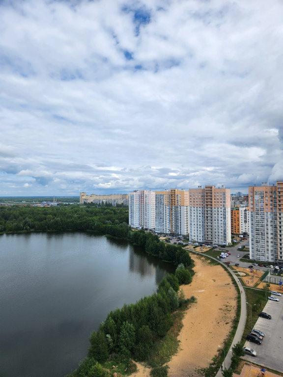Квартира на 17 Этаже с Видом на Озеро — фото
