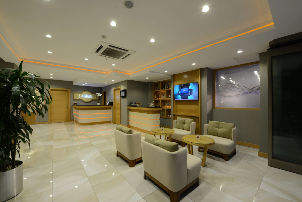 Food & Beverage
