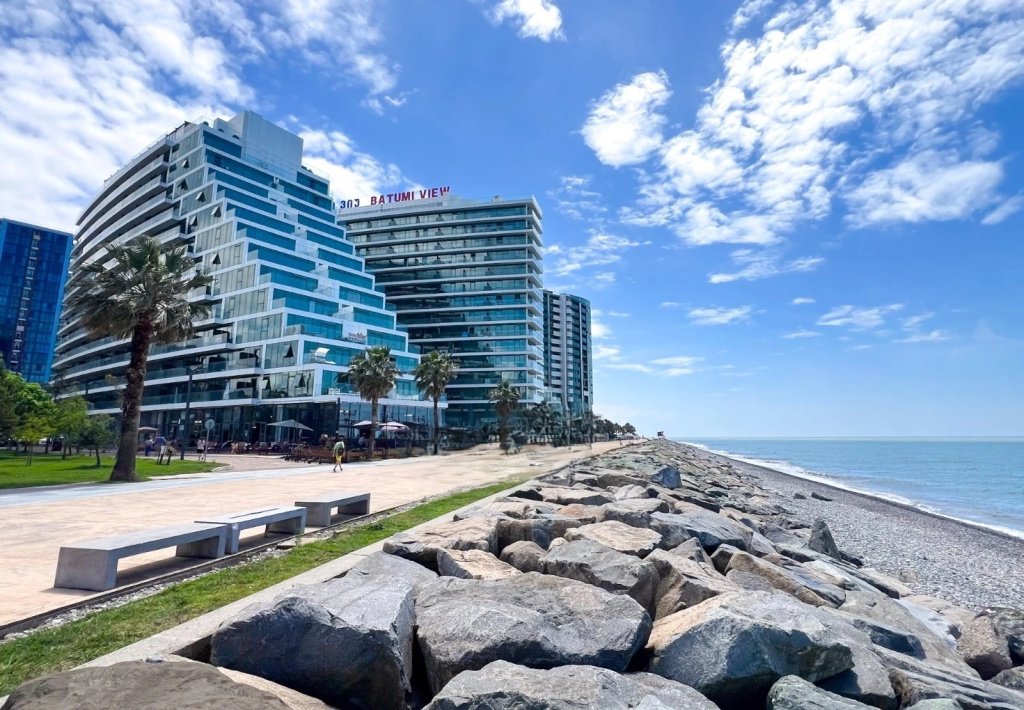 Апарт-отель на берегу моря, Batumi View — фото