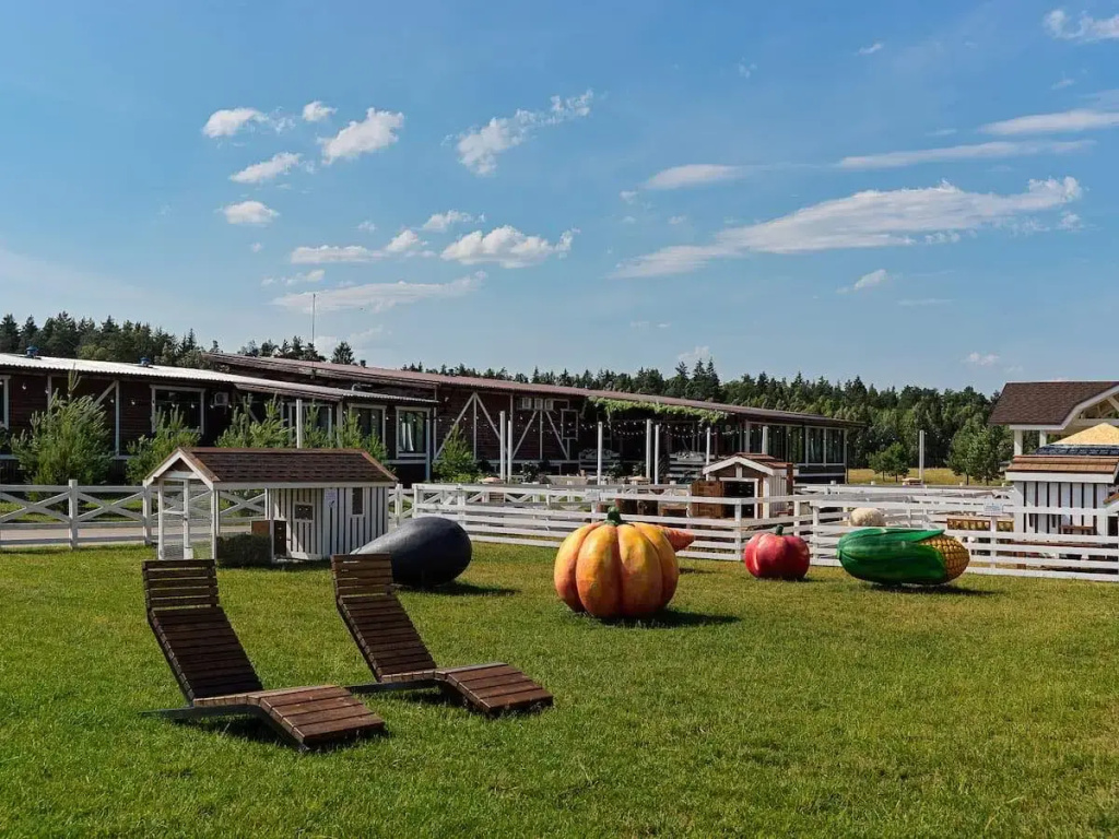 Отель Хорсека Резорт