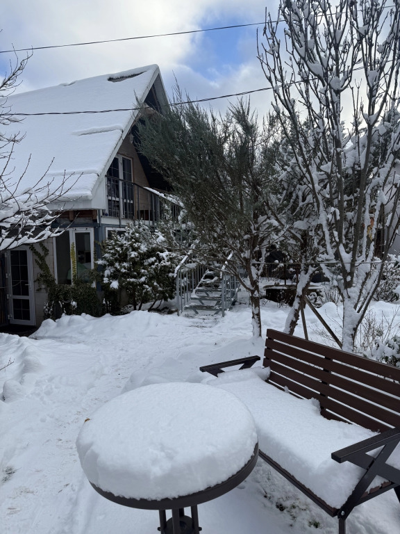 Двухместный номер Standard с балконом и с красивым видом из окна двуспальная кровать в Горная Лаванда