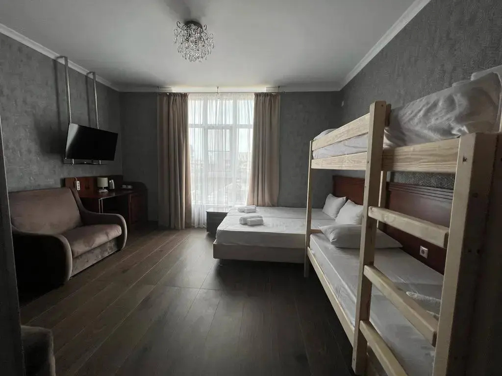 Standard Quintuple room