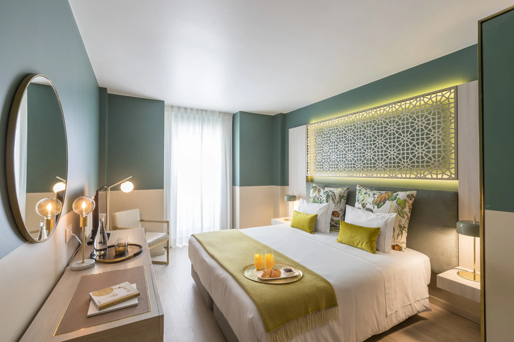 Deluxe Double room (full double bed)