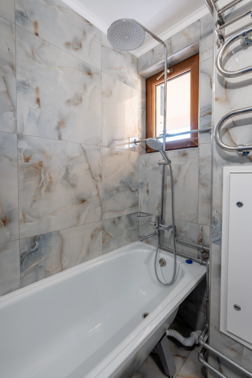 Трёхместный номер Стандартный c 1 комнатой с балконом в Шексна