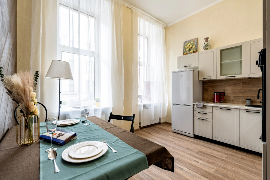 Апартаменты Sergeew Apartments двухкомнатный Люкс с видом на набережную Фонтанки — фото