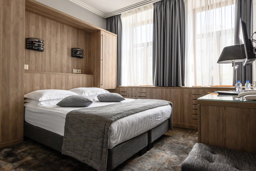 Ambassadori Hotel Room Type - Standard Double room full double bed