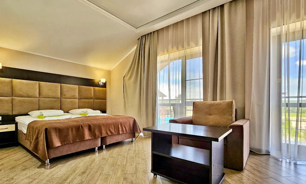 Standard Smakovnitsa Double room (full double bed)