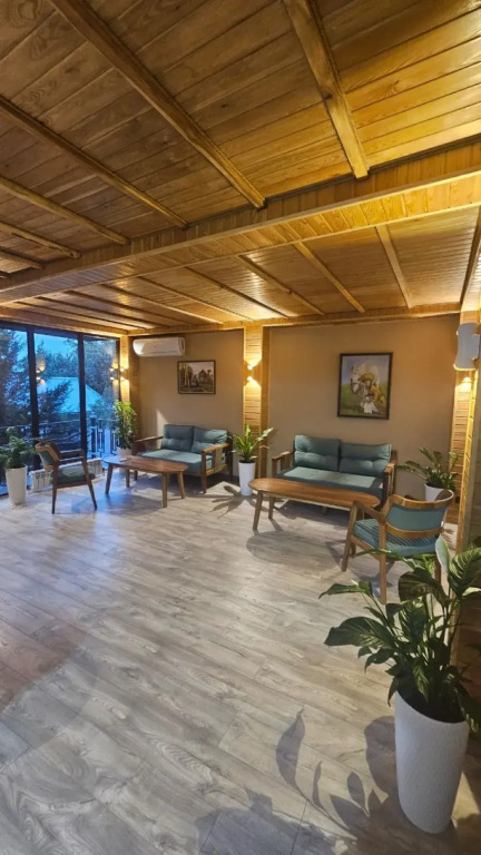 Kausar. Hotel - Général