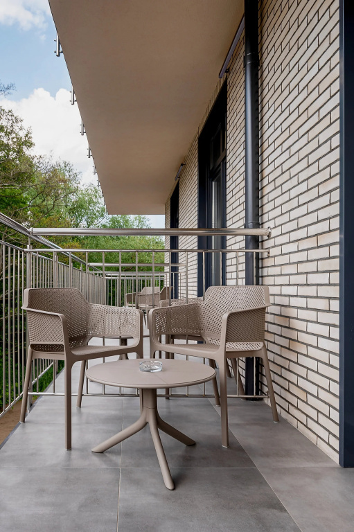 Balcony & Terrace