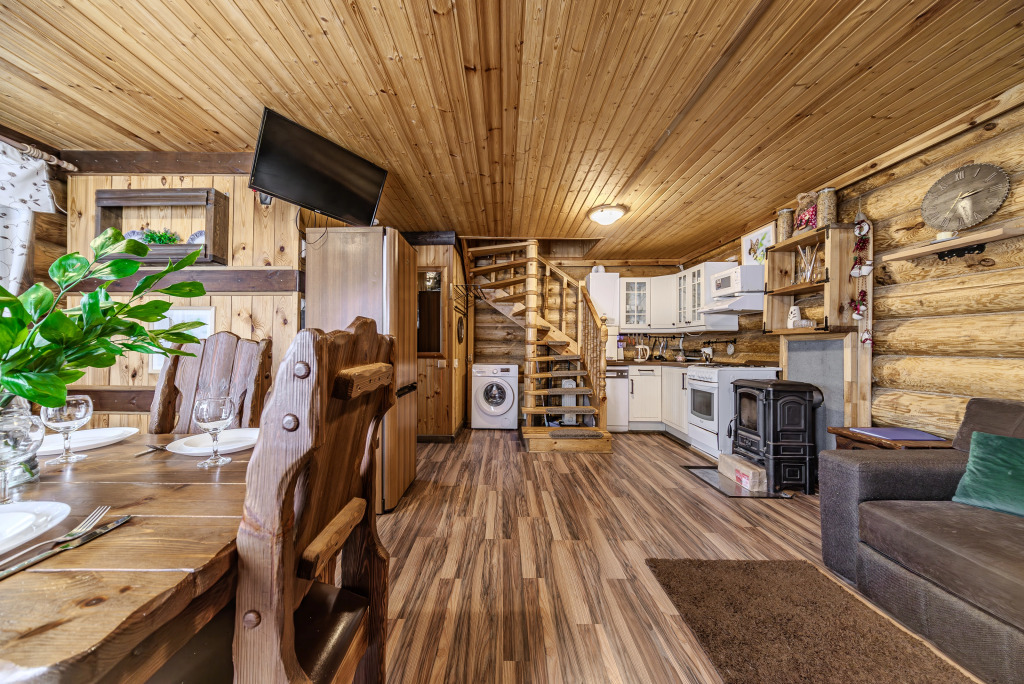 Коттедж Дуплекс с красивым видом из окна в Коробок-Хуторок