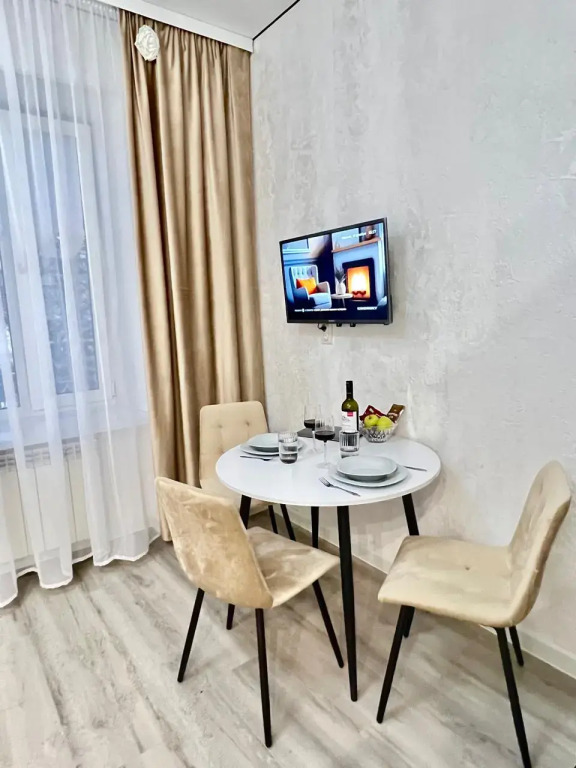 Квартира Красивая студия, 2 кровати - фото 6