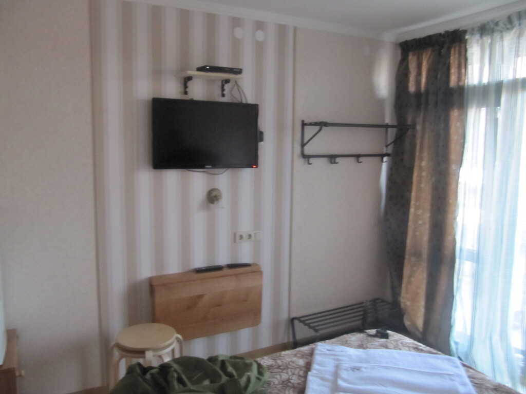 Двухместный номер Standard с балконом и с красивым видом из окна двуспальная кровать в Горная Лаванда