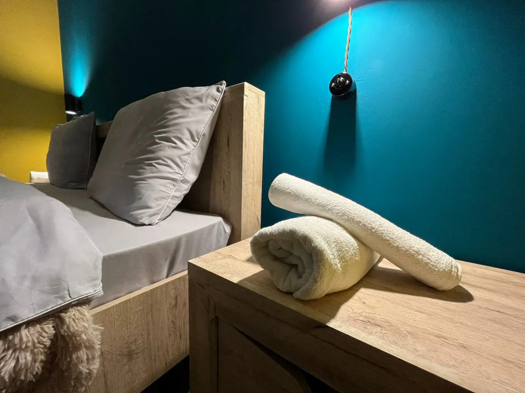 Четырёхместный люкс с 2 комнатами с красивым видом из окна в Нептун-2