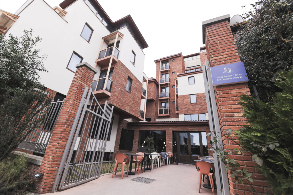 King Tamar Hotel By Luxuria Hotels